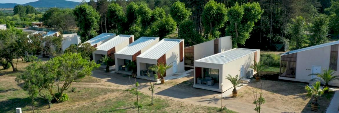 Tatil Bölgelerinde Betonarme Dönemi Sona Eriyor – Hafif Çelik Yapılara Yatırım Artıyor