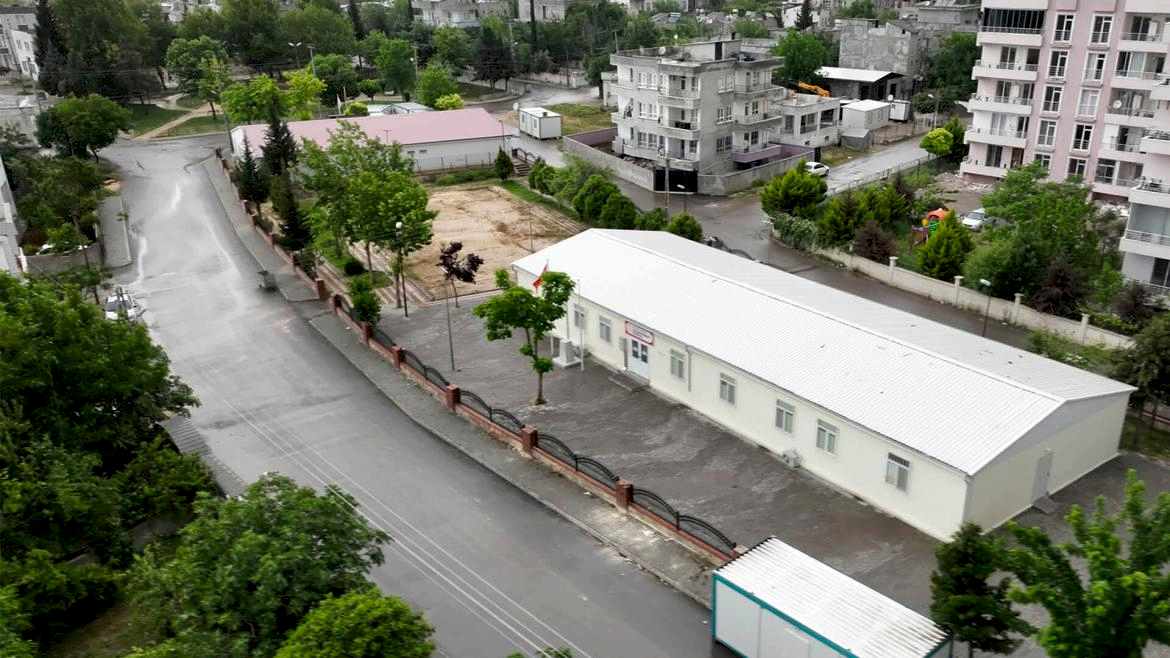 Kahramanmaraş Depremleri İçin Yapılan Prefabrik Yardım Okulları
