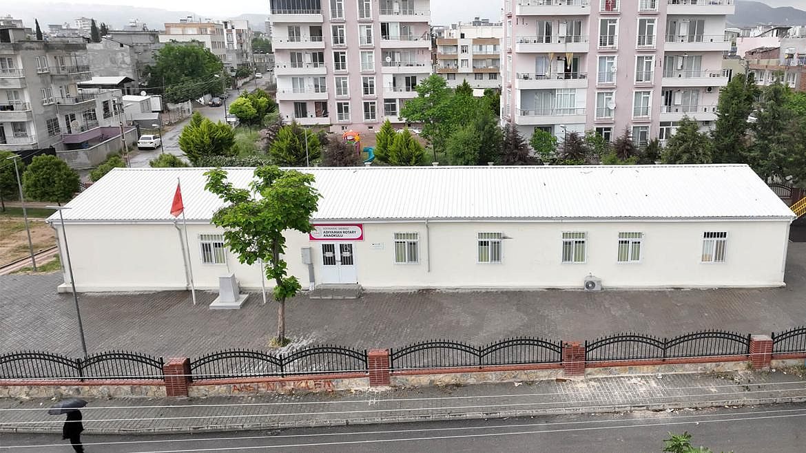 kahramanmaras-depremleri-icin-yapilan-yardim-okullari-06